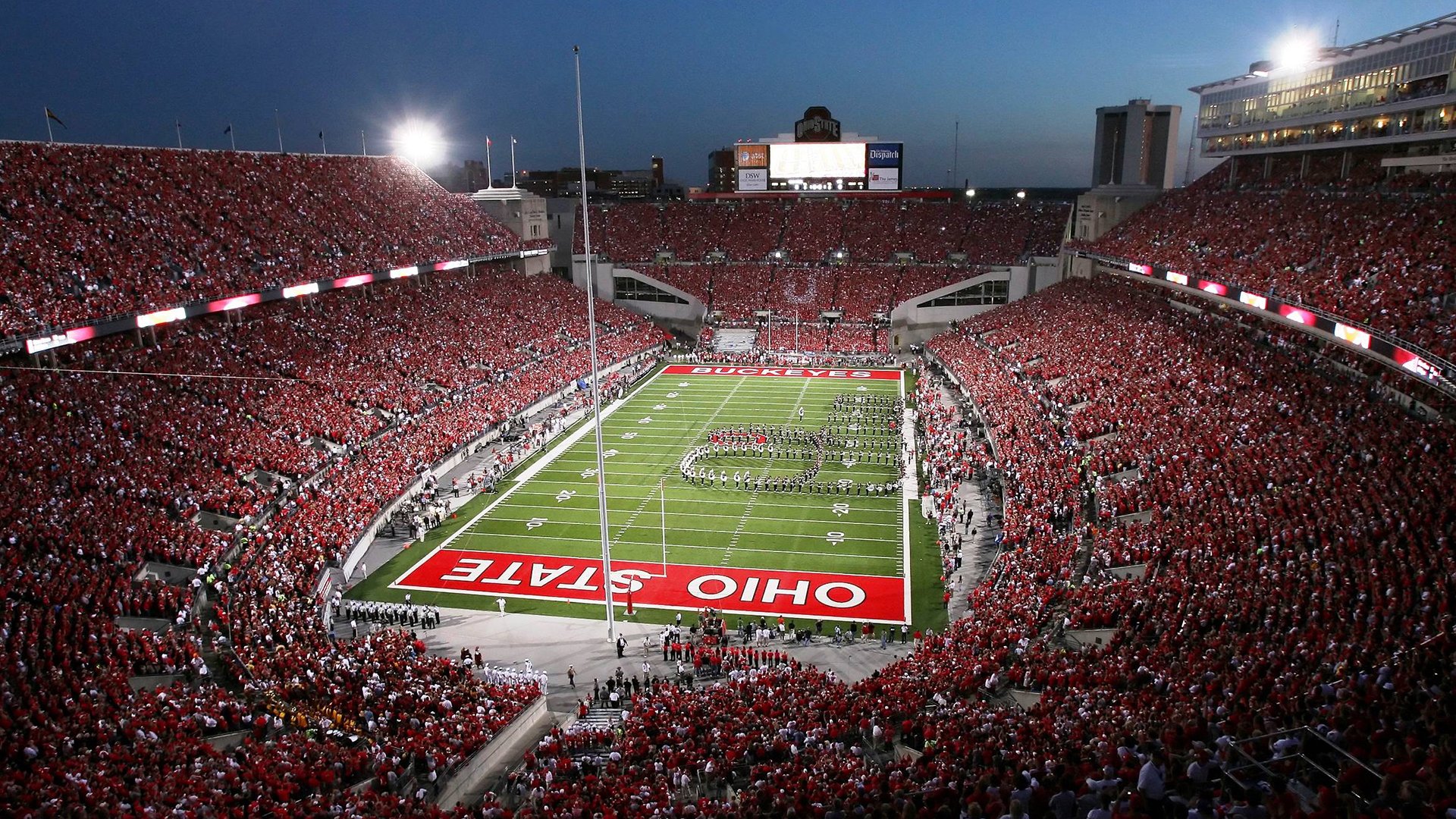 哈腾17中14轰33+19仍无缘今日最佳？因为你遇到了创纪录的字母哥，哈滕女友